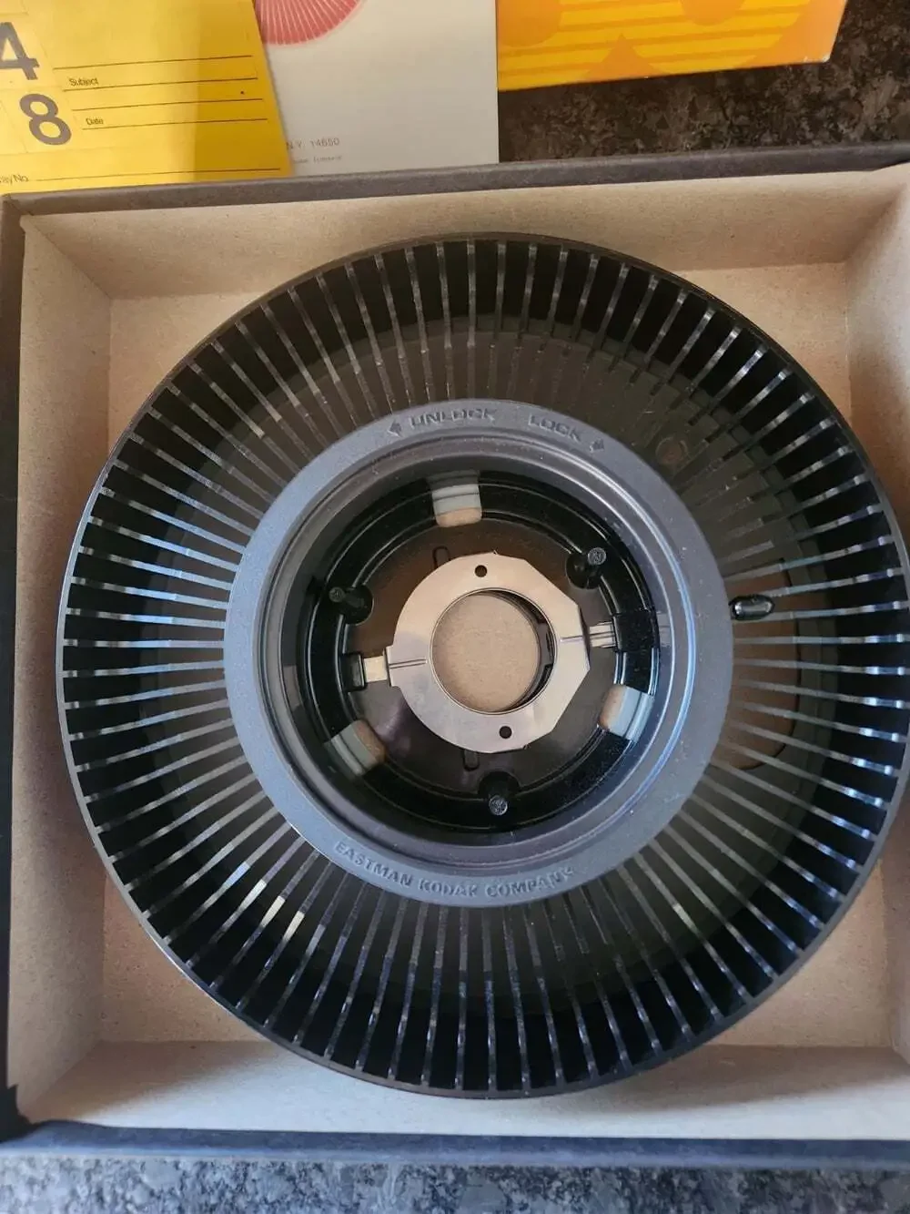 VINTAGE 1983 KODAK CAROUSEL TRANSVUE 80 SLIDE TRAY IN ORIGINAL BOX - PHOTOGRAPHY